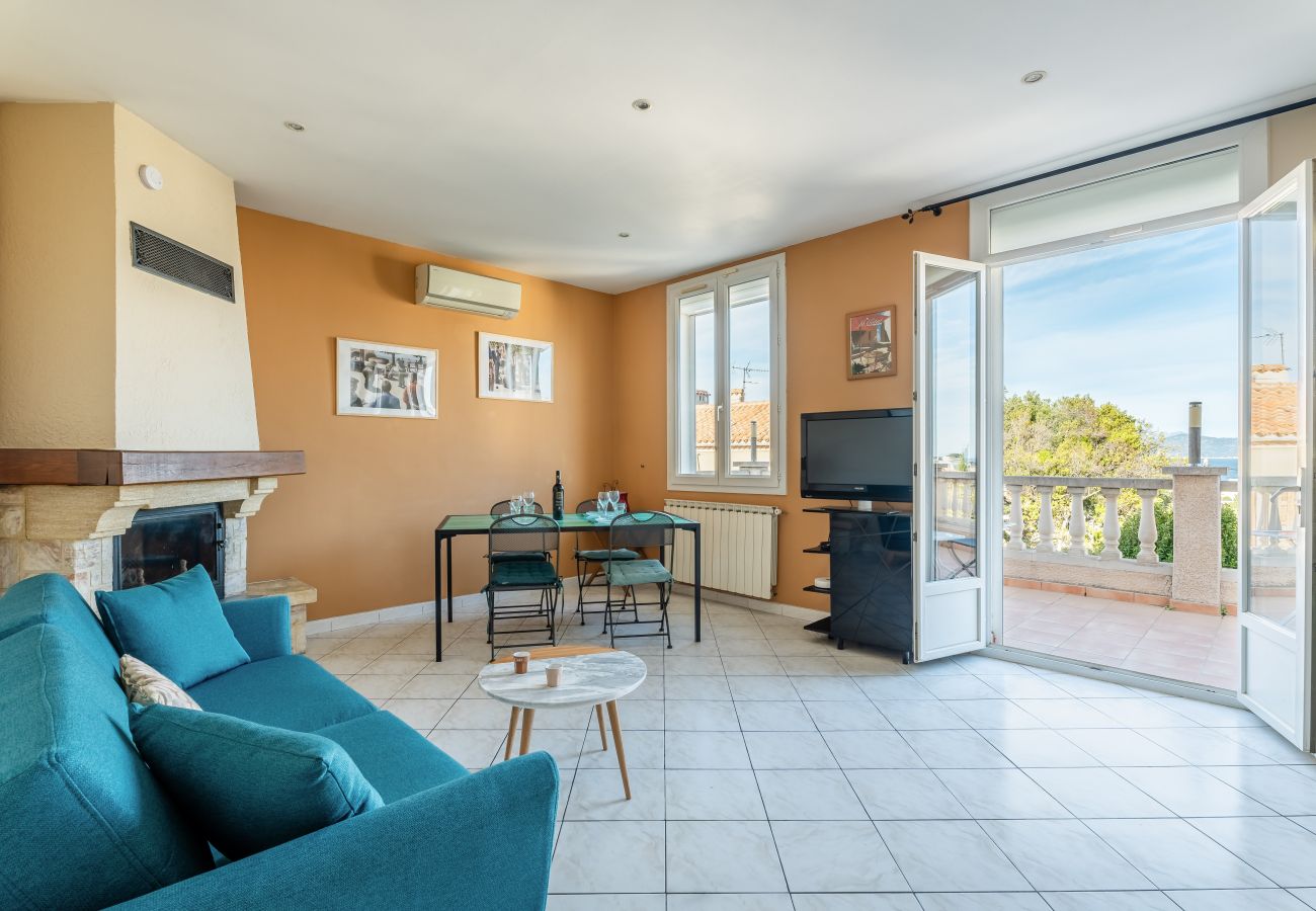 Appartement à La Ciotat - Mato. Terrasse vue mer, clim, garage sécurisé