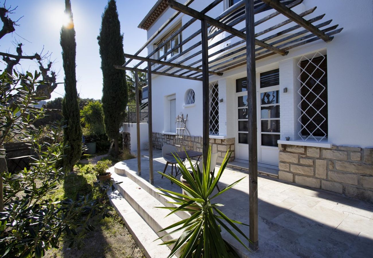 Appartement à La Ciotat - Maison Grand Lamiolo. Standing, jardin, piscine