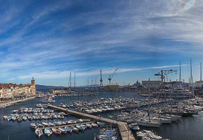 Appartement à La Ciotat - Pètro, 100 m de la plage, terrasse, clim, parking