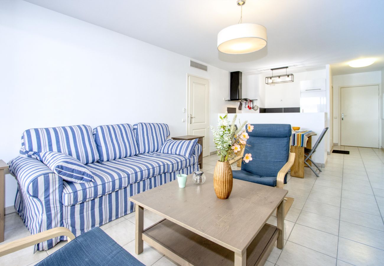 Appartement à La Ciotat - Pètro, 100 m de la plage, terrasse, clim, parking