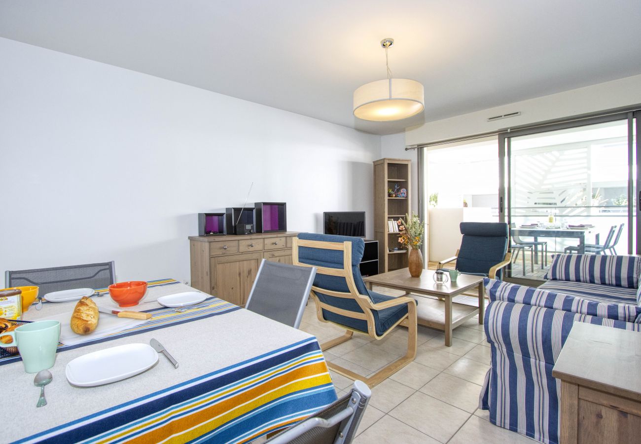 Appartement à La Ciotat - Pètro, 100 m de la plage, terrasse, clim, parking