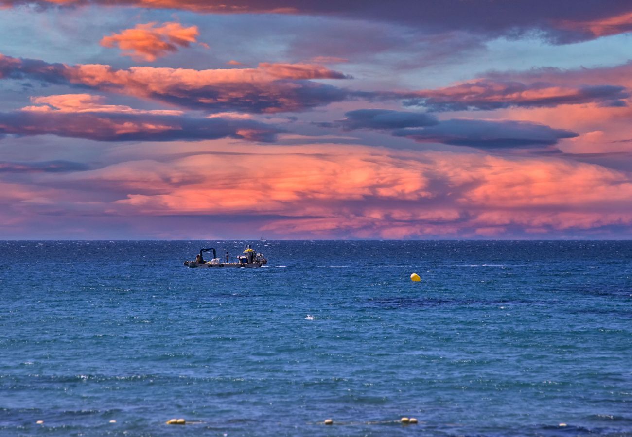 Studio à Saint-Cyr-sur-Mer - Studio Alon. Idéal pour vos vacances/séjours pros