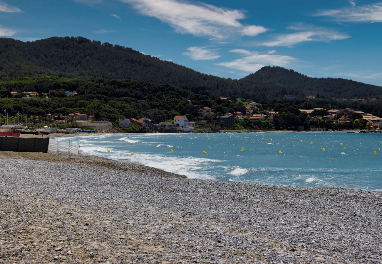 Studio à Saint-Cyr-sur-Mer - Studio Alon. Idéal pour vos vacances/séjours pros