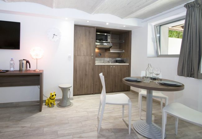 Studio à Saint-Cyr-sur-Mer - Studio Cailloux. Pour vos vacances ou séjours pros Studio à Saint-Cyr-sur-Mer - Studio Cailloux. Pour vos vacances ou séjours pros