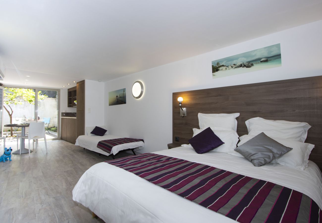 Studio à Saint-Cyr-sur-Mer - Studio Moutte. Idéal pour vos vacances/séjours pro