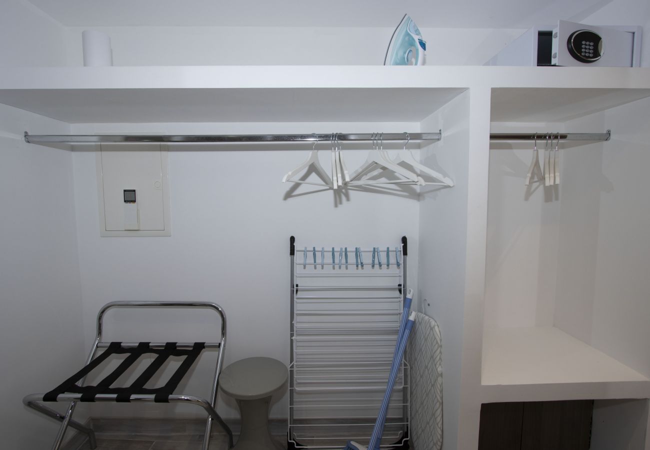 Studio à Saint-Cyr-sur-Mer - Studio Moutte. Idéal pour vos vacances/séjours pro