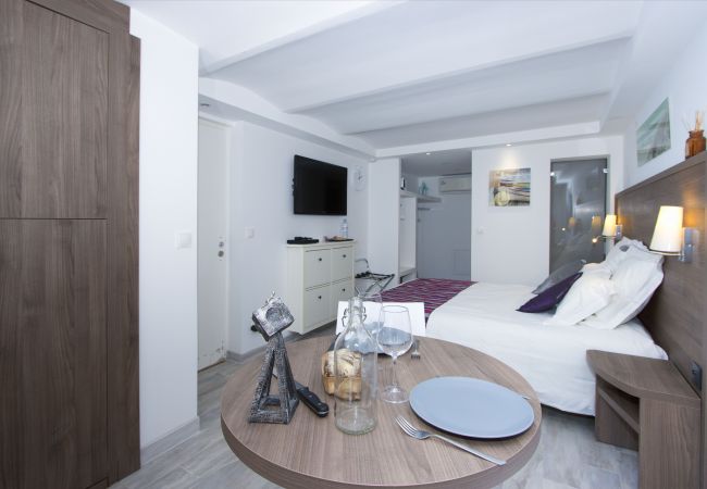Studio à Saint-Cyr-sur-Mer - Studio Pointe. Idéal pour vos vacances/séjours pro Studio à Saint-Cyr-sur-Mer - Studio Pointe. Idéal pour vos vacances/séjours pro