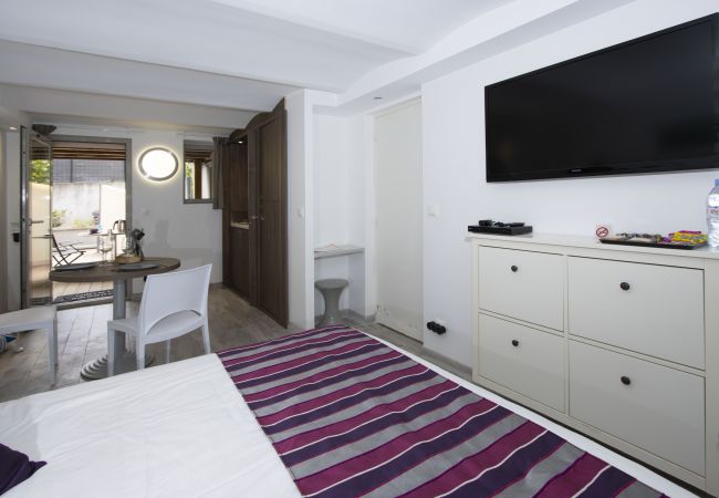 Studio à Saint-Cyr-sur-Mer - Studio Pointe. Idéal pour vos vacances/séjours pro Studio à Saint-Cyr-sur-Mer - Studio Pointe. Idéal pour vos vacances/séjours pro