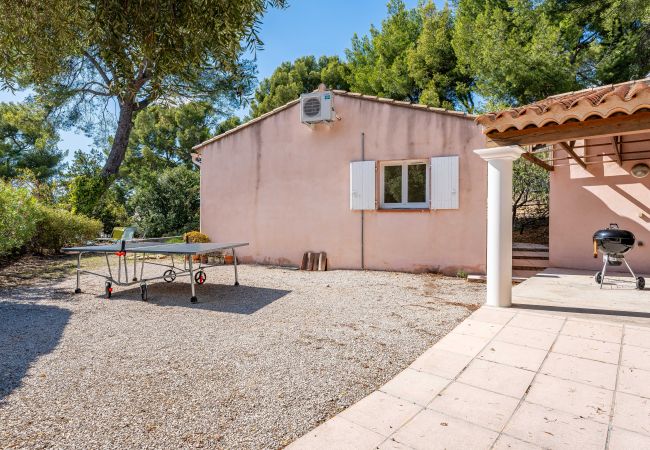 Maison à La Ciotat - Sarti. A 5m à pied des plages, Clim, jardin, BBQ Maison à La Ciotat - Sarti. A 5m à pied des plages, Clim, jardin, BBQ