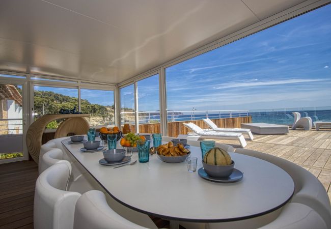 Maison à La Ciotat - Sea Sand House. Villa-galerie. Bord de mer, clim