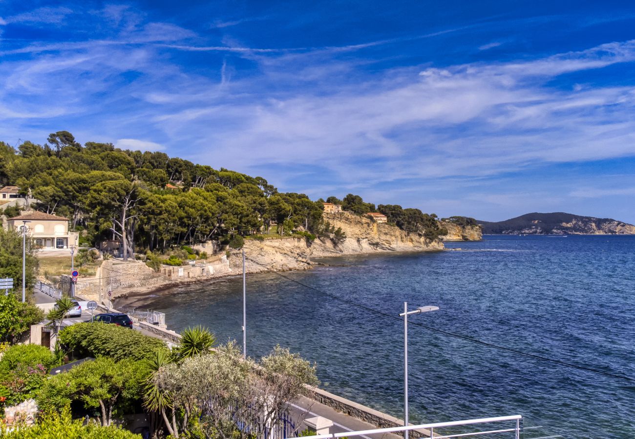 Maison à La Ciotat - Sea Sand House. Villa-galerie. Bord de mer, clim