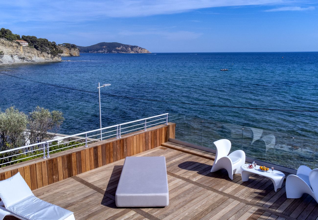 Maison à La Ciotat - Sea Sand House. Villa-galerie. Bord de mer, clim