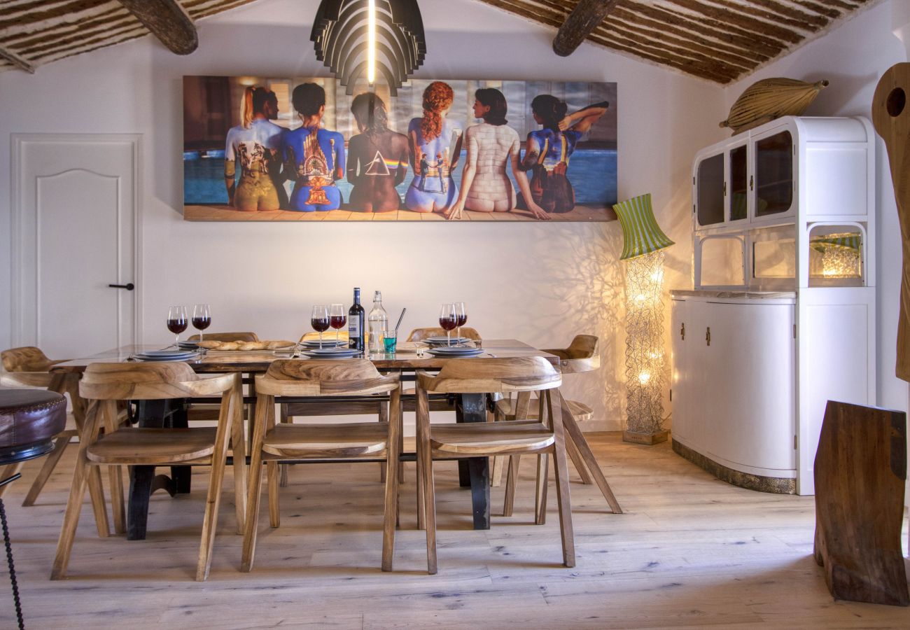 Maison à La Ciotat - Sea Sand House. Villa-galerie. Bord de mer, clim