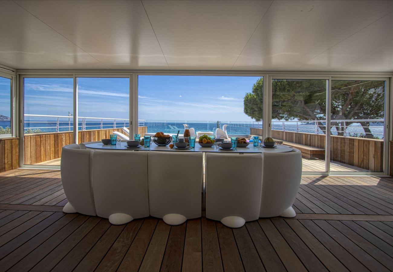 Maison à La Ciotat - Sea Sand House. Villa-galerie. Bord de mer, clim