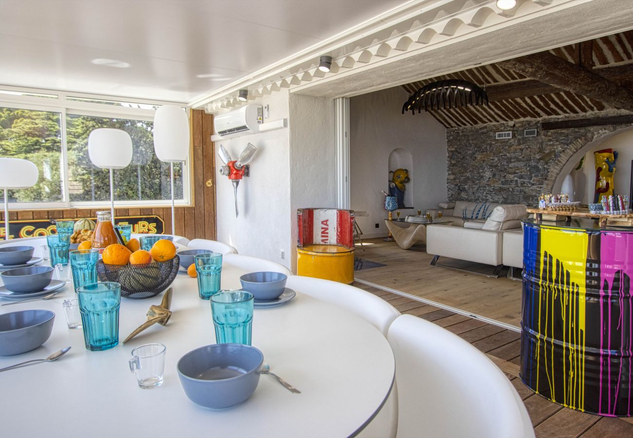 Maison à La Ciotat - Sea Sand House. Villa-galerie. Bord de mer, clim