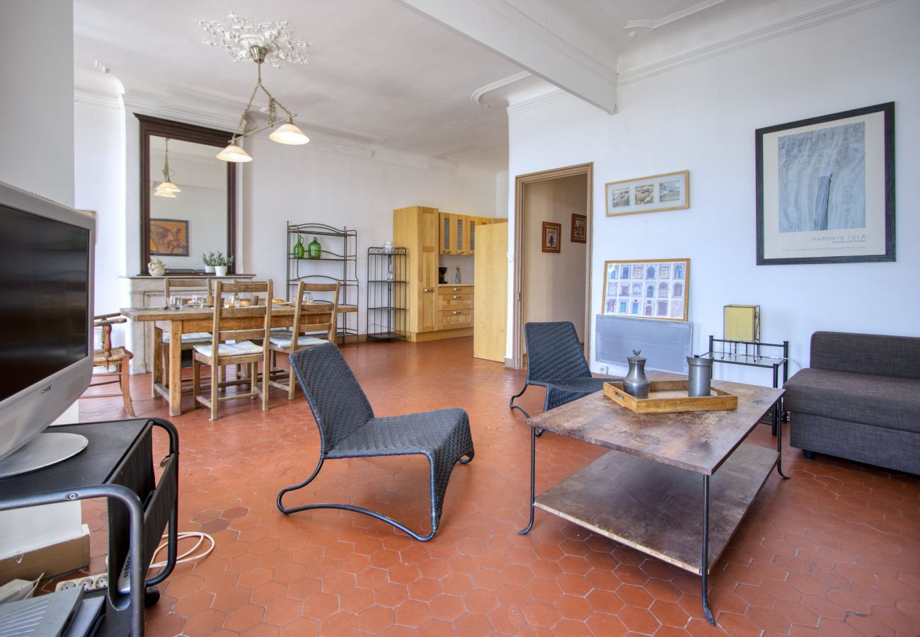 Appartement à La Ciotat - Badille. Charme et vue mer et vieux port.