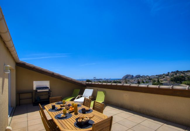  à La Ciotat - Savéu. Grande terrasse, vue mer, clim, parking