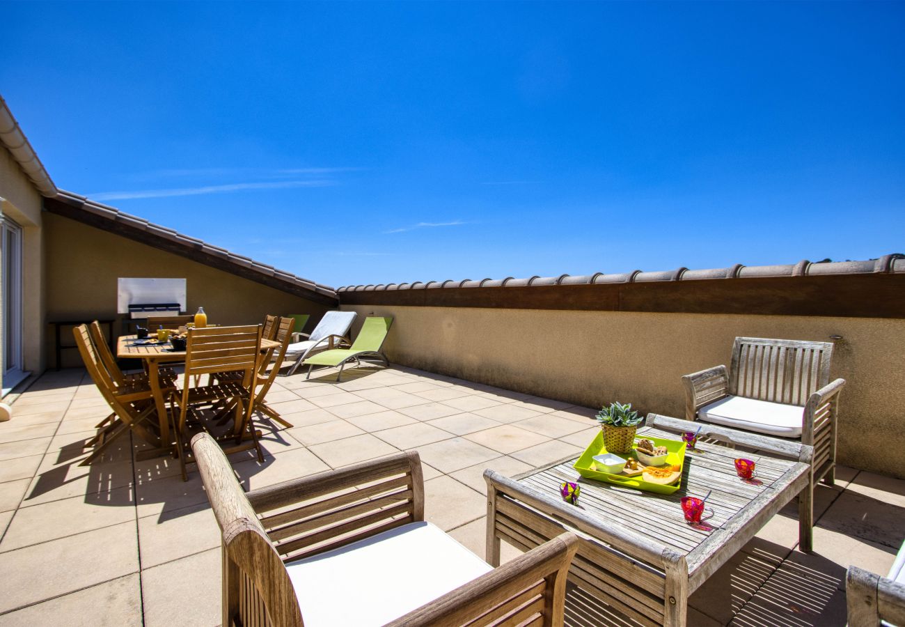 Appartement à La Ciotat - Savéu. Grande terrasse, vue mer, clim, parking