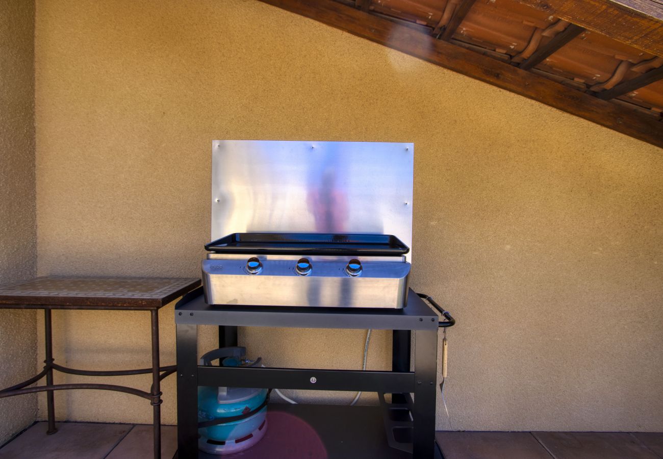 Appartement à La Ciotat - Savéu. Grande terrasse, vue mer, clim, parking