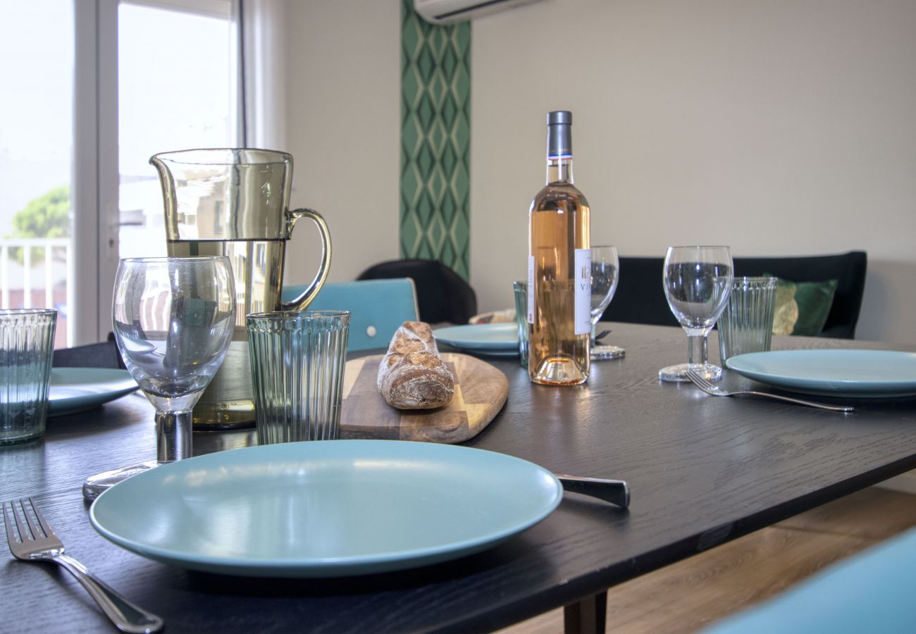 Appartement à La Ciotat - Esbeja. Appart confort, déco élégante, proche mer