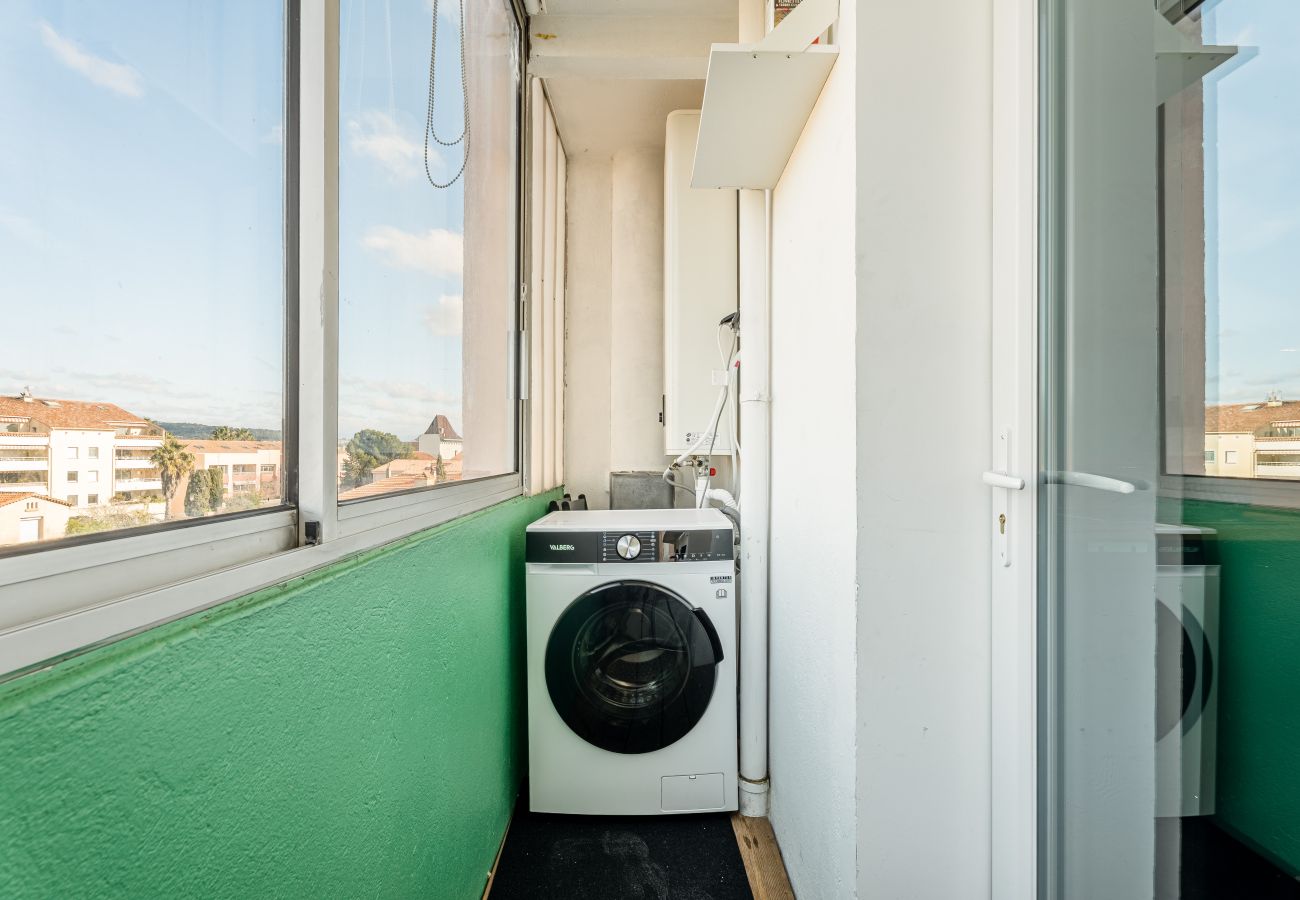 Appartement à La Ciotat - Esbeja. Appart confort, déco élégante, proche mer