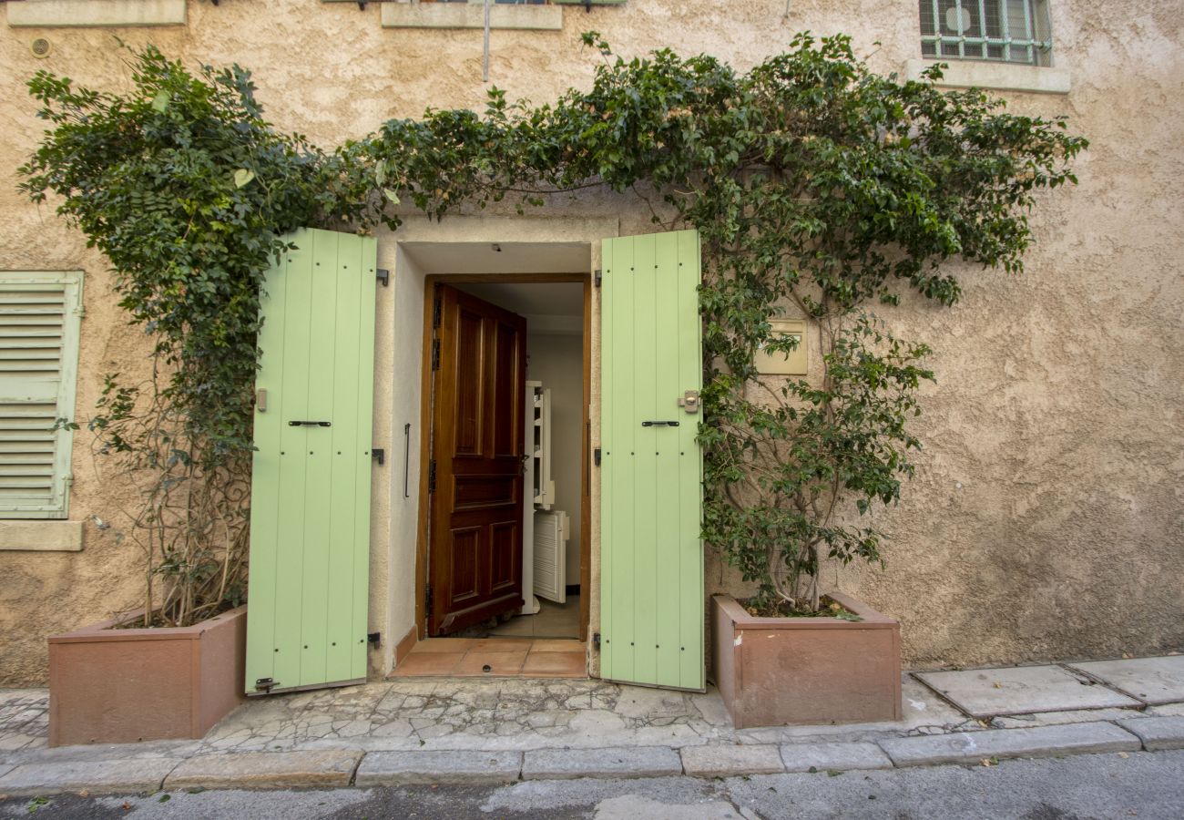 Maison à La Ciotat - Locho. Charmante maison de ville climatisée