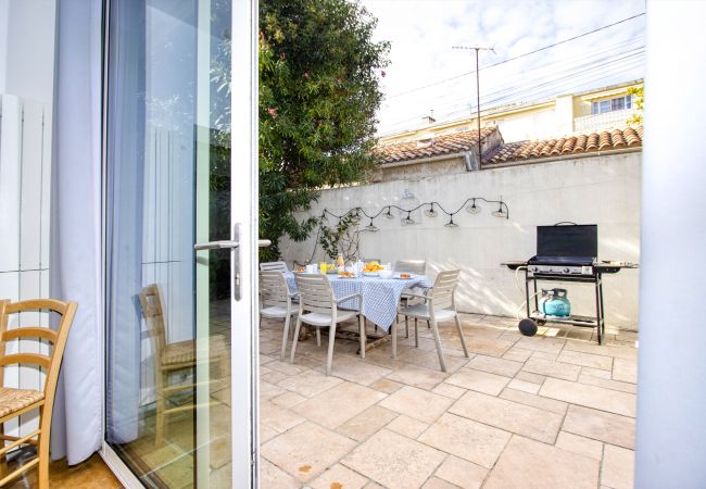 Maison à La Ciotat - L’adré. Grande maison de ville à deux pas du port