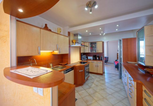 Appartement à La Ciotat - Escalet. Joli duplex. Vue sur le vieux port. Clim Appartement à La Ciotat - Escalet. Joli duplex. Vue sur le vieux port. Clim