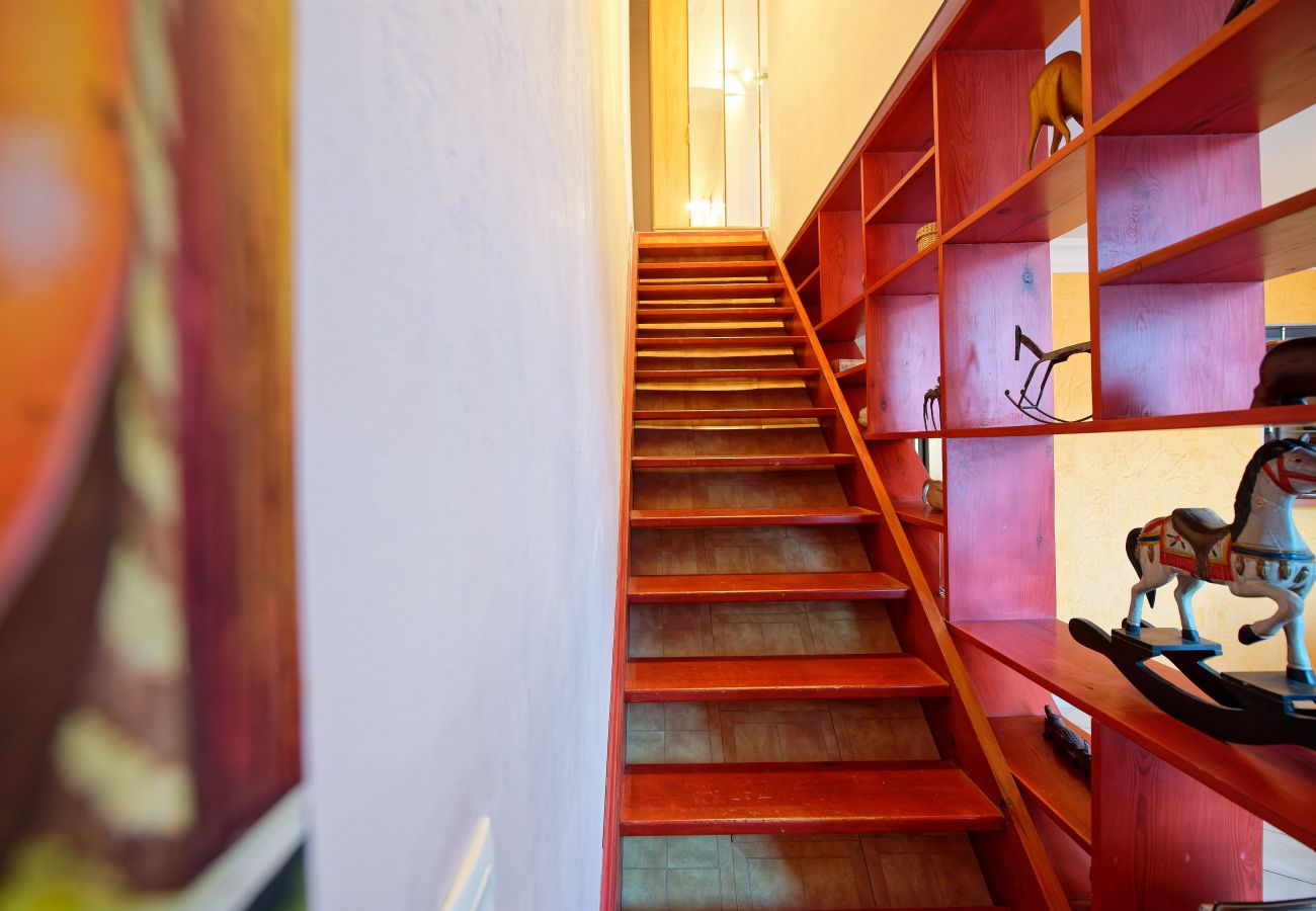 Appartement à La Ciotat - Escalet. Joli duplex. Vue sur le vieux port. Clim