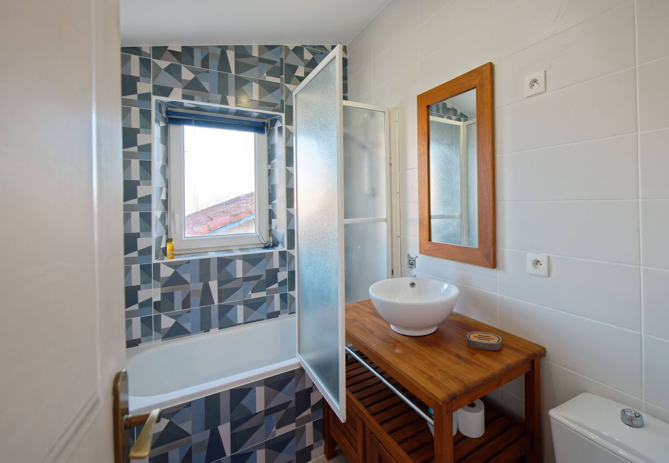 Appartement à La Ciotat - Escalet. Joli duplex. Vue sur le vieux port. Clim