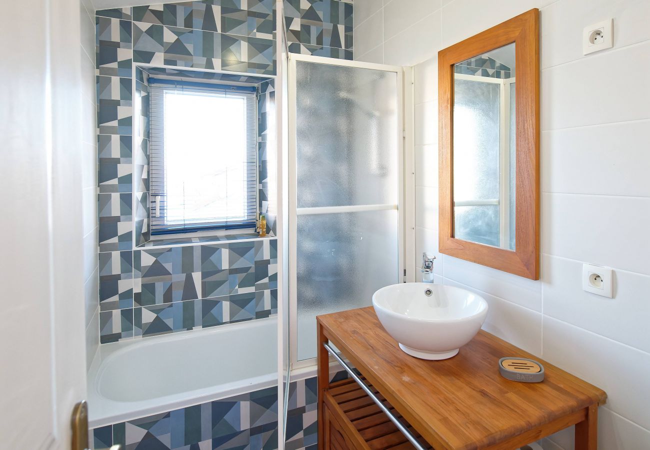 Appartement à La Ciotat - Escalet. Joli duplex. Vue sur le vieux port. Clim