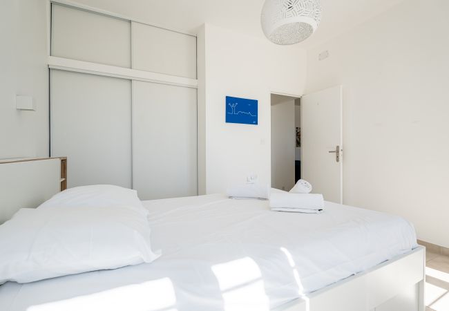 Appartement à La Ciotat - Blaveja. Lumineux et moderne. Vue mer. Clim. Appartement à La Ciotat - Blaveja. Lumineux et moderne. Vue mer. Clim.