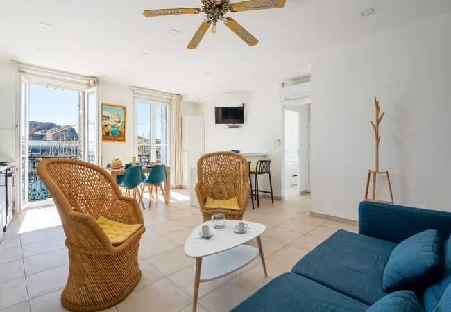 Appartement à La Ciotat - Blaveja. Lumineux et moderne. Vue mer. Clim. Appartement à La Ciotat - Blaveja. Lumineux et moderne. Vue mer. Clim.