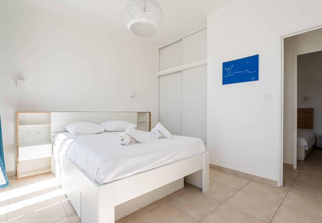 Appartement à La Ciotat - Blaveja. Lumineux et moderne. Vue mer. Clim.