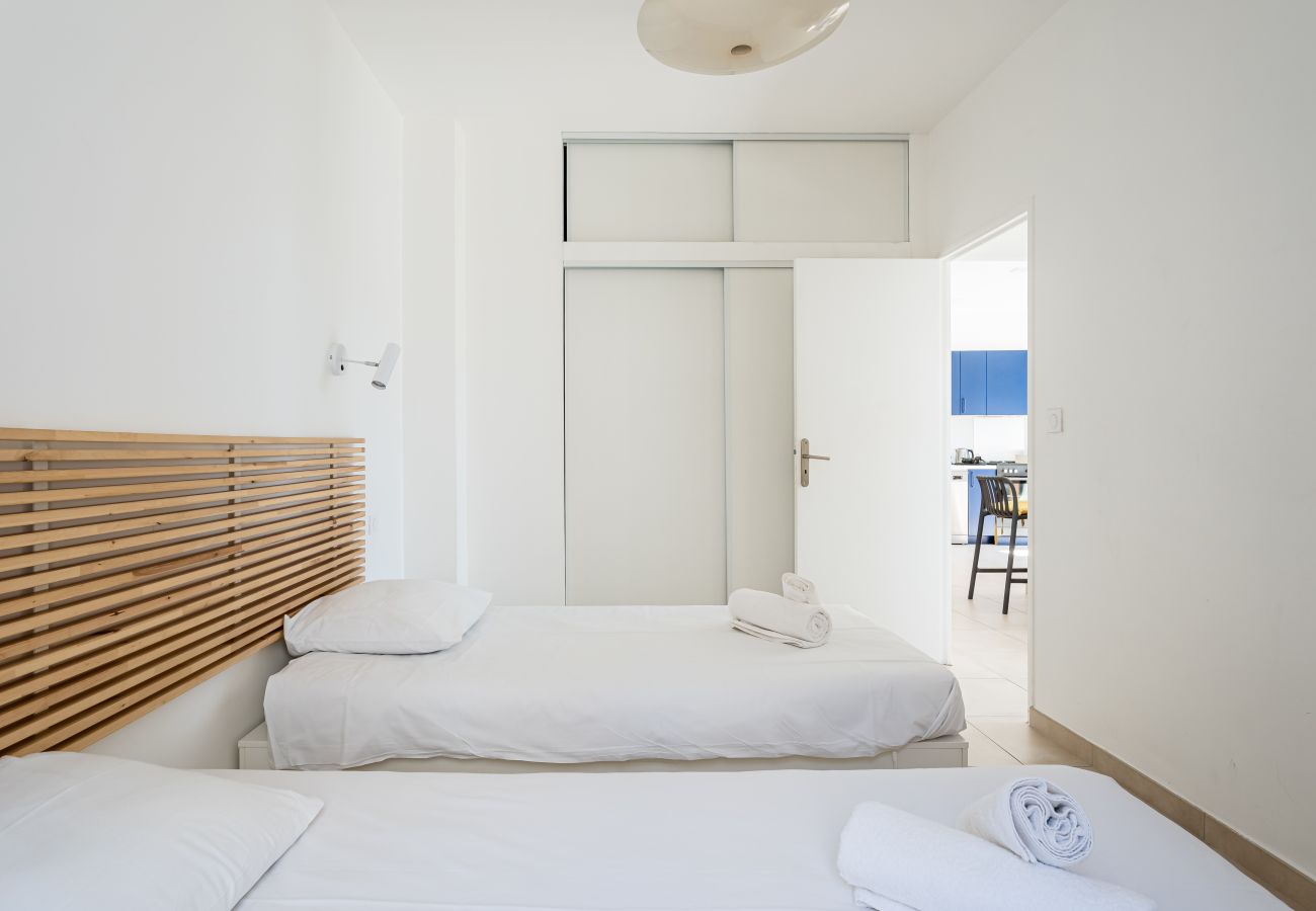 Appartement à La Ciotat - Blaveja. Lumineux et moderne. Vue mer. Clim.