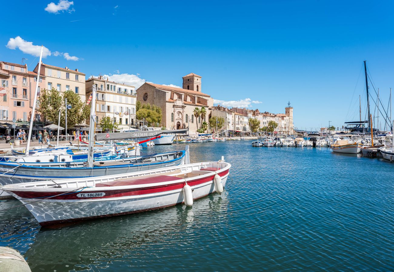 Appartement à La Ciotat - Blaveja. Lumineux et moderne. Vue mer. Clim.