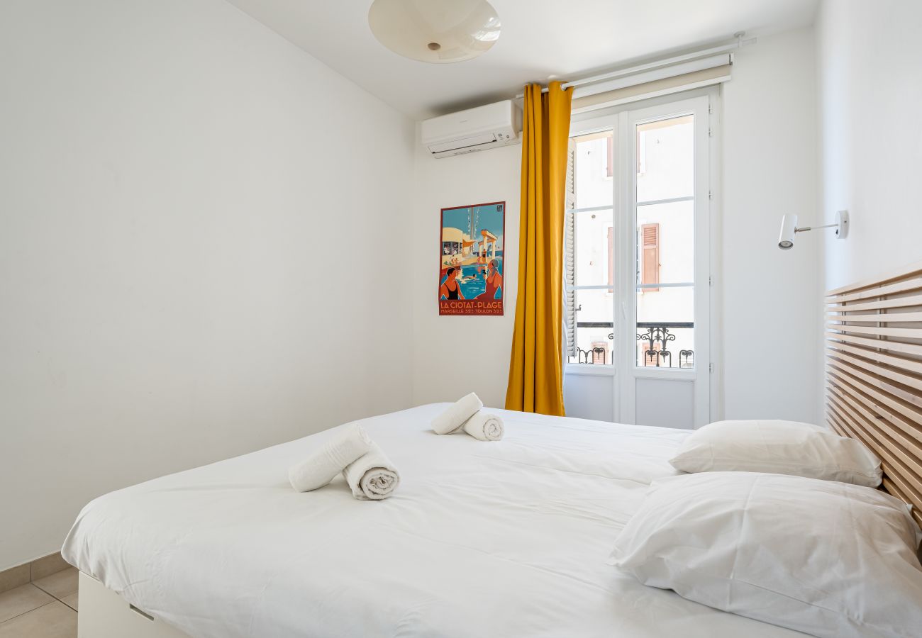Appartement à La Ciotat - Blaveja. Lumineux et moderne. Vue mer. Clim.