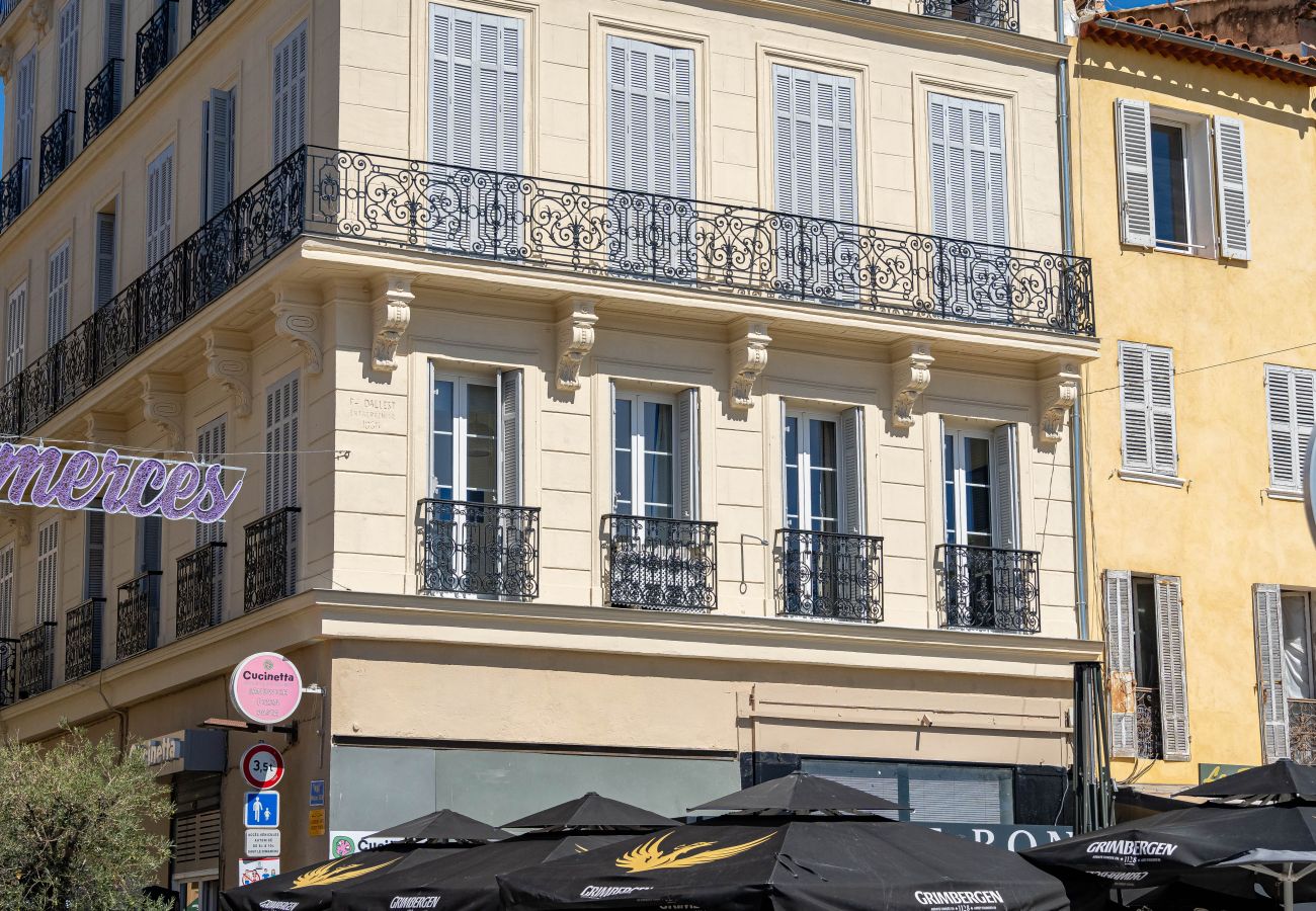 Appartement à La Ciotat - Blaveja. Lumineux et moderne. Vue mer. Clim.