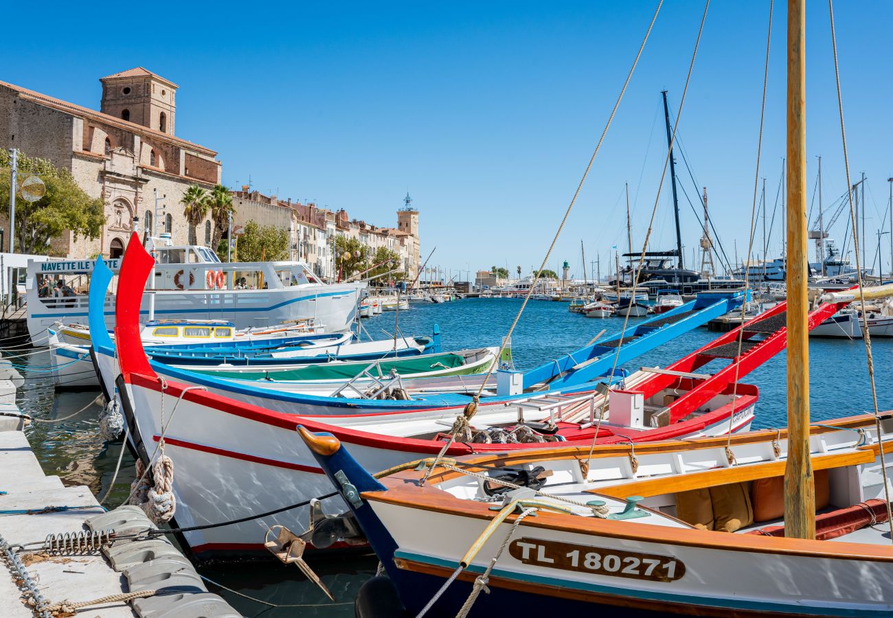 Appartement à La Ciotat - Blaveja. Lumineux et moderne. Vue mer. Clim.