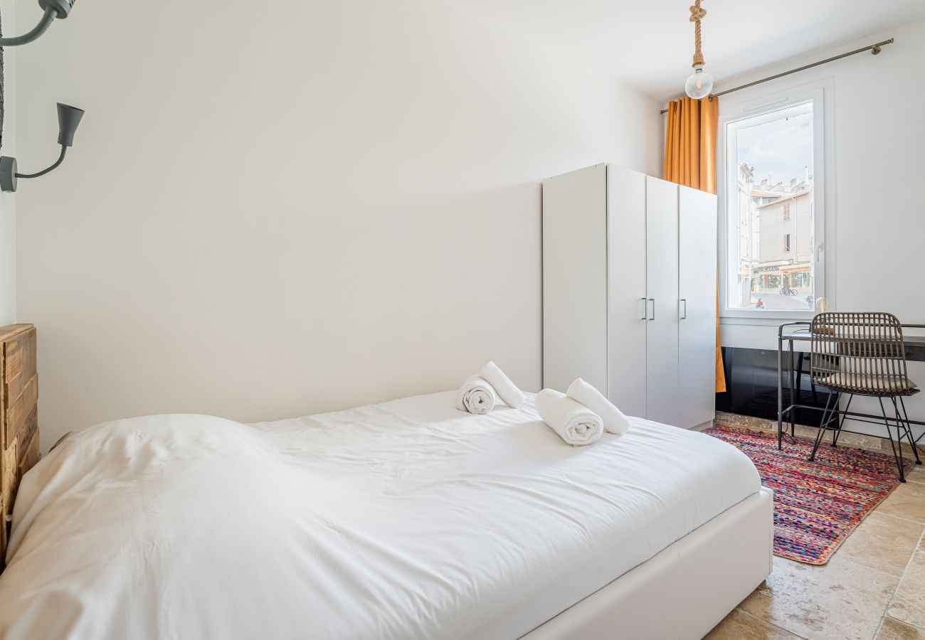 Appartement à La Ciotat - Ethnic. Vue port, clim, centré plages-calanques
