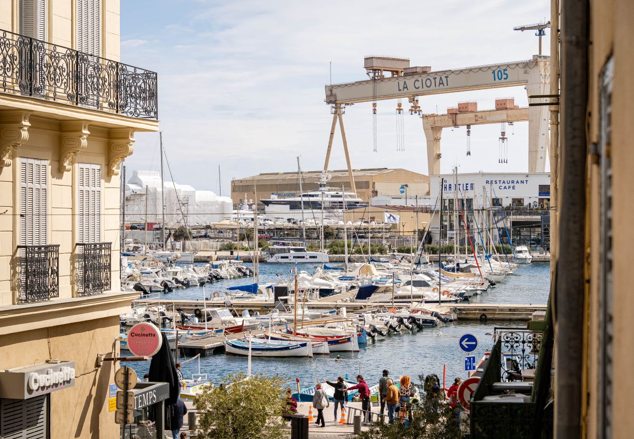 Appartement à La Ciotat - Ethnic. Vue port, clim, centré plages-calanques