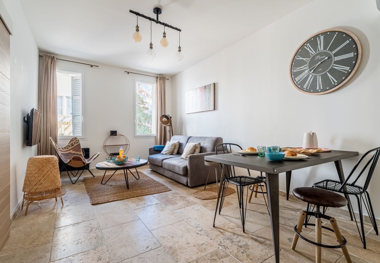 Appartement à La Ciotat - Ethnic. Vue port, clim, centré plages-calanques