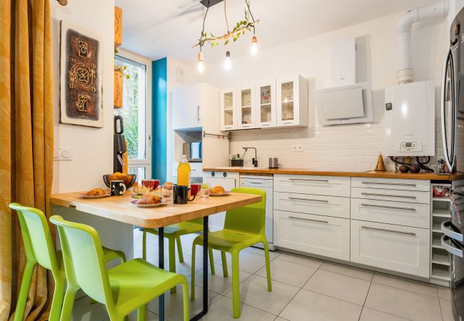 Appartement à La Ciotat - Areno. Moderne 30m du port, clim terrasse jardinet Appartement à La Ciotat - Areno. Moderne 30m du port, clim terrasse jardinet