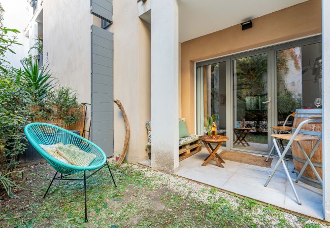 Appartement à La Ciotat - Areno. Moderne 30m du port, clim terrasse jardinet Appartement à La Ciotat - Areno. Moderne 30m du port, clim terrasse jardinet