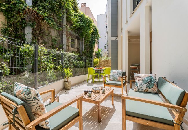 Appartement à La Ciotat - Areno. Moderne 30m du port, clim terrasse jardinet