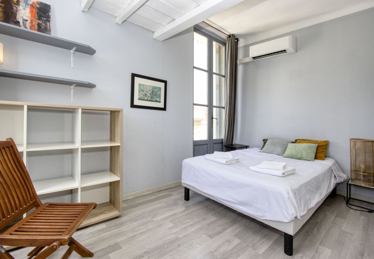 Appartement à La Ciotat - Goélette. Charme et luminosité. Vue mer. Clim.
