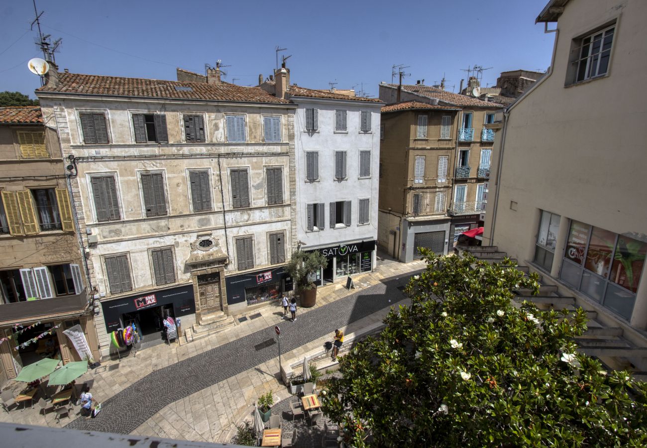 Appartement à La Ciotat - Goélette. Charme et luminosité. Vue mer. Clim.