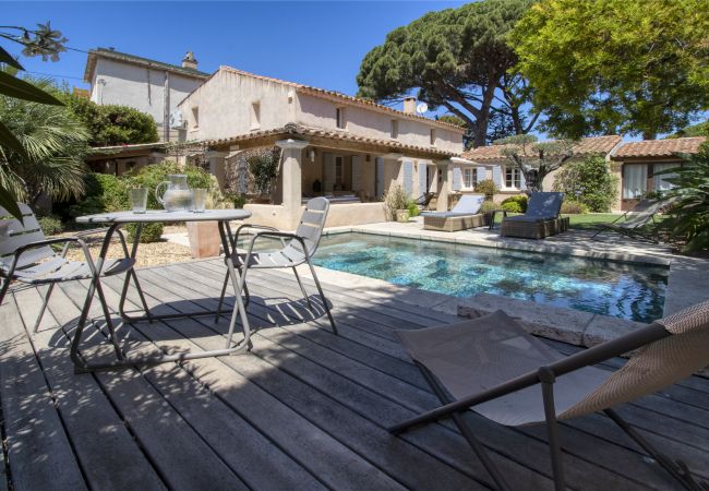 Maison à La Ciotat - La Taurine. Belle maison de standing, piscine,clim Maison à La Ciotat - La Taurine. Belle maison de standing, piscine,clim