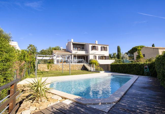  à La Ciotat - Villa Carpediem. Piscine, clim, vue mer, pétanque