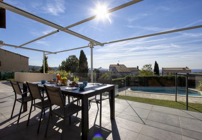 Maison à La Ciotat - Villa Carpediem. Piscine, clim, vue mer, pétanque Maison à La Ciotat - Villa Carpediem. Piscine, clim, vue mer, pétanque